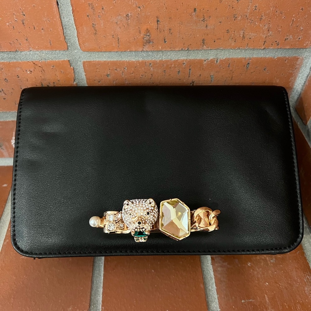 Luxury women hand bag from Aldo.
